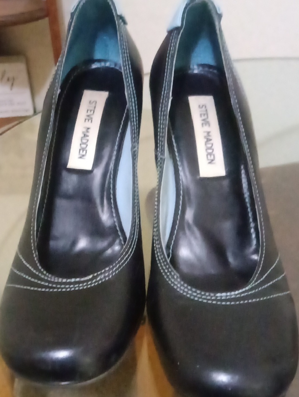 Steve Madden Black Round-Toe Women's Heels with Contrast Stitching
